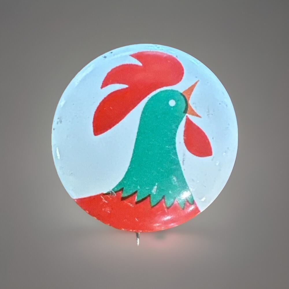 Kellogg's Corny the Rooster Corn Flakes Promo Cereal Button Pin NOS New 1960s